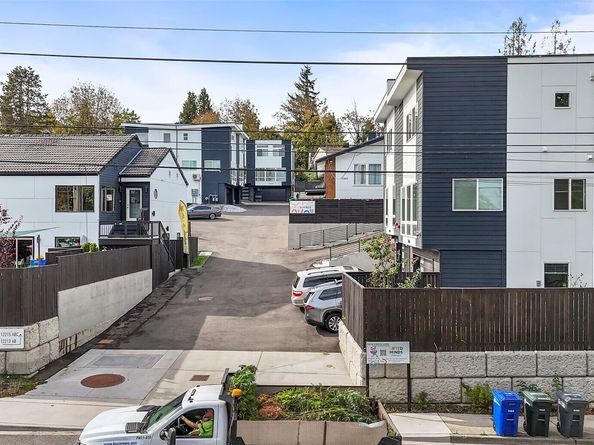 12201 Des Moines Memorial Drive S B, Burien WA 98168