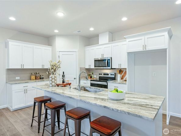 26917 30th Place S 13, Kent WA 98032