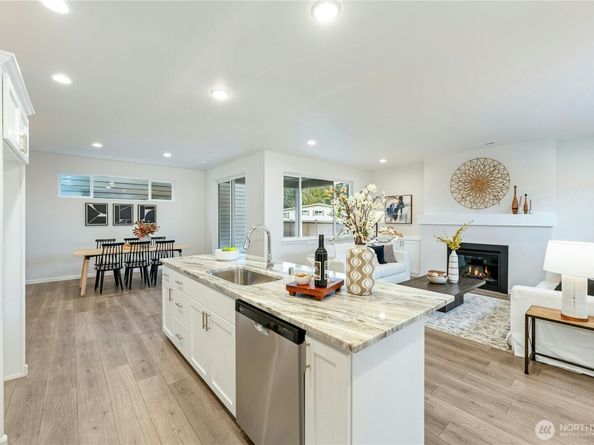 26917 30th Place S 13, Kent WA 98032