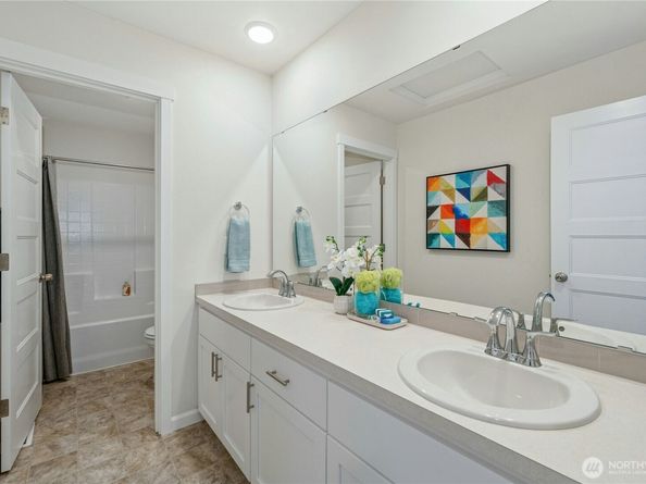 26917 30th Place S 13, Kent WA 98032