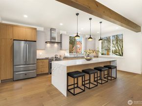 4406 1st Avenue NE, Seattle WA 98105