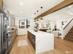 4406 1st Avenue NE, Seattle WA 98105