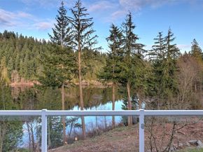 18432 W Lake Desire Drive SE, Renton WA 98058