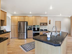 18432 W Lake Desire Drive SE, Renton WA 98058