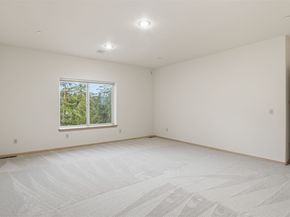 18432 W Lake Desire Drive SE, Renton WA 98058