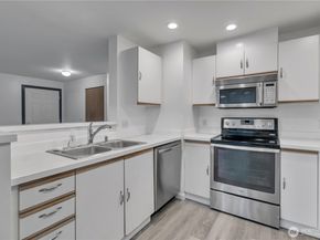 5608 S 231st Place 94, Kent WA 98032