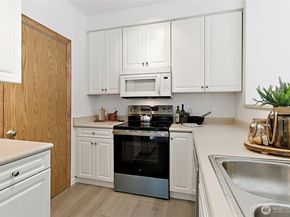 15150 140th Way SE F202, Renton WA 98058