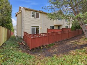 4914 Shattuck Place S EE103, Renton WA 98055