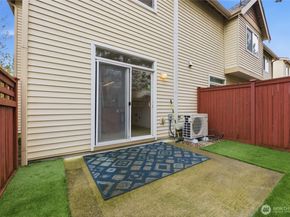 4914 Shattuck Place S EE103, Renton WA 98055