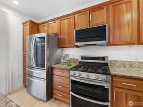 4914 Shattuck Place S EE103, Renton WA 98055