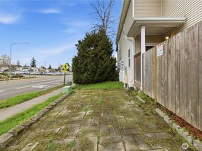 13349 Ambaum Boulevard SW, Burien WA 98146