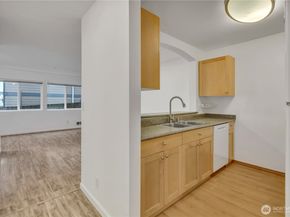 13349 Ambaum Boulevard SW, Burien WA 98146