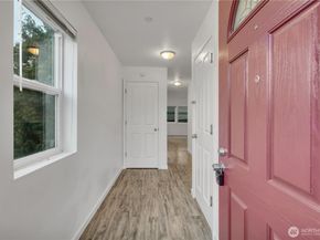 13349 Ambaum Boulevard SW, Burien WA 98146