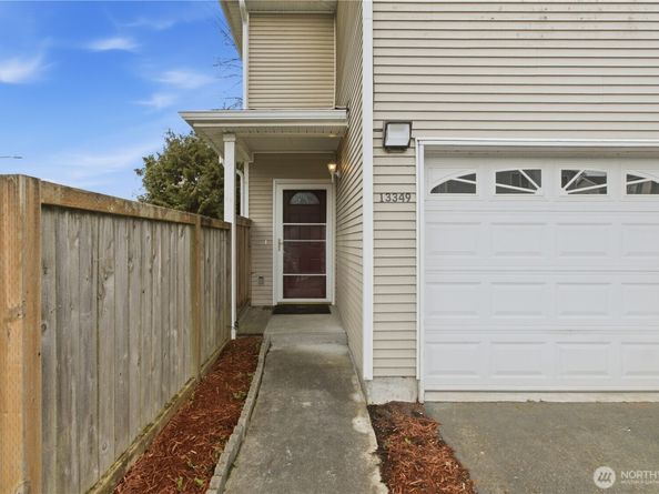 13349 Ambaum Boulevard SW, Burien WA 98146