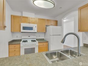 13349 Ambaum Boulevard SW, Burien WA 98146
