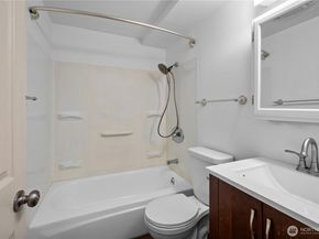 3834 175th Avenue NE 22, Redmond WA 98052