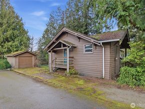 11716 16th Avenue NE, Seattle WA 98125