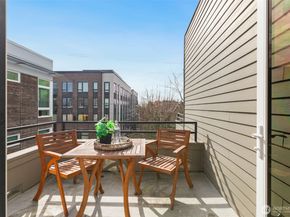 600 Malden Avenue E 304, Seattle WA 98112