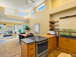 600 Malden Avenue E 304, Seattle WA 98112