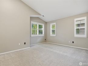 18676 NE 56th Court, Redmond WA 98052