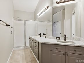 18676 NE 56th Court, Redmond WA 98052