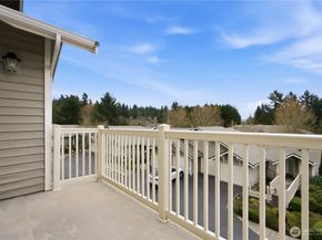 18676 NE 56th Court, Redmond WA 98052