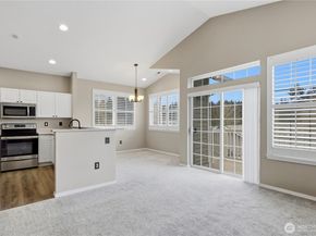 18676 NE 56th Court, Redmond WA 98052