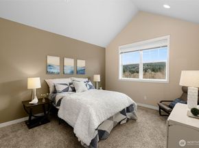 1000 Cabin Creek Lane SW D304, Issaquah WA 98027