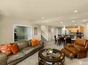 1000 Cabin Creek Lane SW D304, Issaquah WA 98027