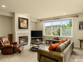 1000 Cabin Creek Lane SW D304, Issaquah WA 98027