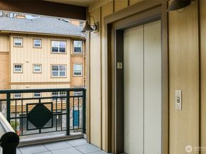 1000 Cabin Creek Lane SW D304, Issaquah WA 98027