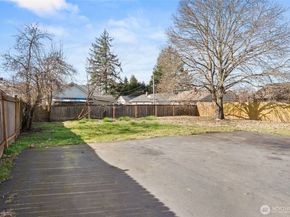 749 4th Avenue N, Kent WA 98032