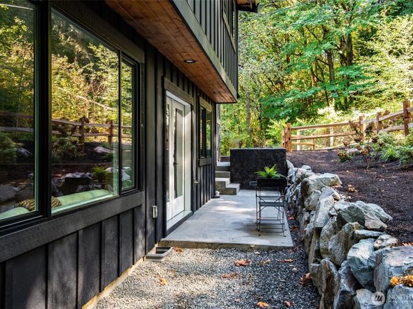 10661 Forbes Creek Drive, Kirkland WA 98033