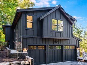10661 Forbes Creek Drive, Kirkland WA 98033