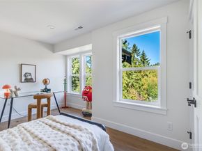 10661 Forbes Creek Drive, Kirkland WA 98033