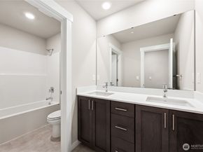 10538 135th Place SE 31, Kirkland WA 98033