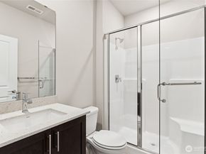 10538 135th Place SE 31, Kirkland WA 98033