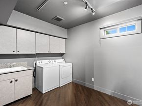 745 Bellevue Avenue E 402, Seattle WA 98102