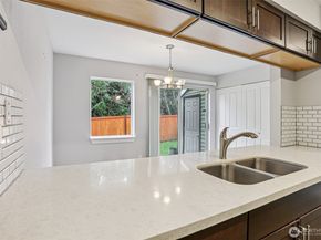 412 Center Road A1, Everett WA 98204