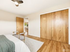 4019 SW Henderson Street, Seattle WA 98136