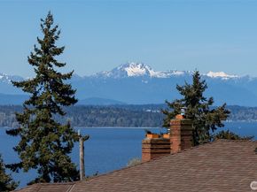 4019 SW Henderson Street, Seattle WA 98136