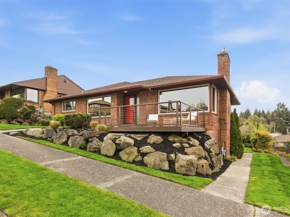 4019 SW Henderson Street, Seattle WA 98136