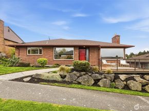 4019 SW Henderson Street, Seattle WA 98136