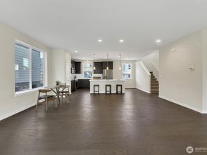 14610 36th Avenue NE, Lake Forest Park WA 98155