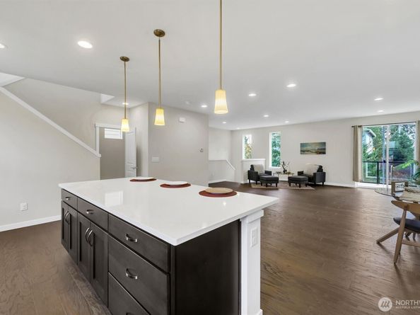 14610 36th Avenue NE, Lake Forest Park WA 98155