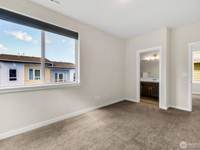 14610 36th Avenue NE, Lake Forest Park WA 98155