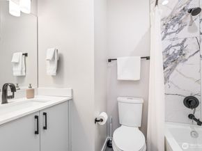 1772 Alki Avenue SW B, Seattle WA 98116