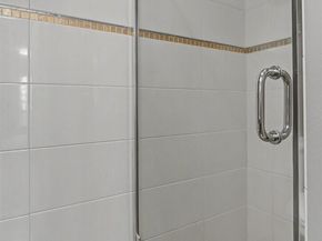 500 5th Ave W 303, Seattle WA 98119