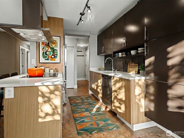 500 5th Ave W 303, Seattle WA 98119