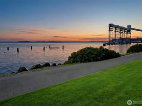 500 5th Ave W 303, Seattle WA 98119